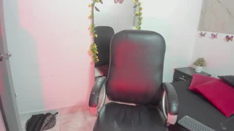 Snapshot of miss_luciferr chatting on March 2026 01:39:01 PM Luci online show from March 2026 01:39:01 PM