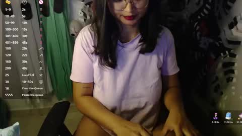 ly independent model online show from October 2025 08:09:01 AM