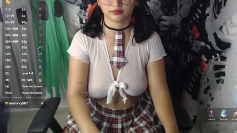 ly independent model online show from October 2025 08:11:02 PM