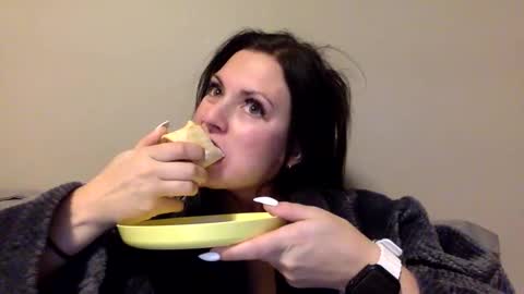 Snapshot of miss_maci_xo chatting on January 2025 06:28:01 PM Maci online show from January 2025 06:28:01 PM