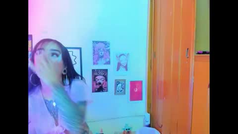 MEGG online show from September 2025 08:01:02 PM