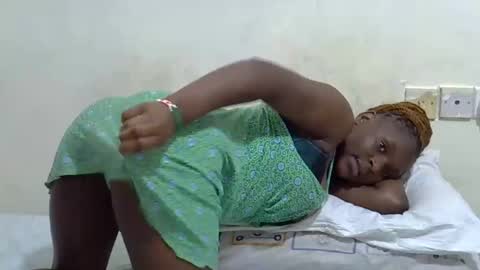 Snapshot of miss_monroee chatting on February 2026 07:25:01 AM monroe online show from February 2026 07:25:01 AM