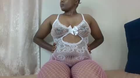 Snapshot of miss_nada chatting on February 2026 05:40:02 AM sophia online show from February 2026 05:40:02 AM