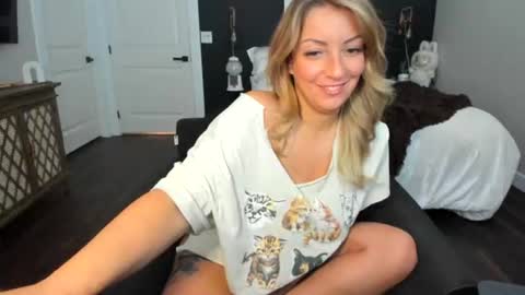 Miss nina online show from July 2026 07:57:01 PM