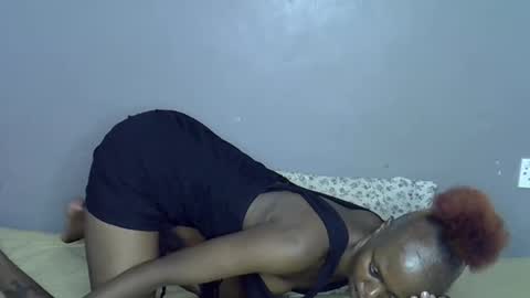 Snapshot of miss_pretty1 chatting on December 2025 10:49:01 PM miss_pretty1 online show from December 2025 10:49:01 PM