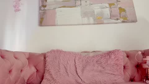 Snapshot of miss_selene chatting on December 2024 02:05:02 PM intagram miss selene59 online show from December 2024 02:05:02 PM