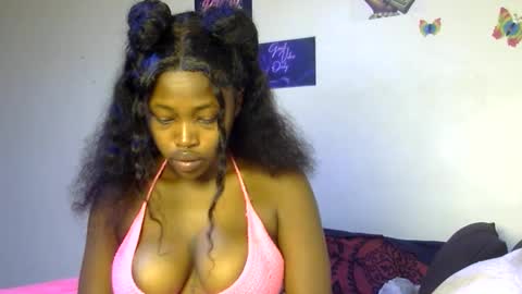 miss_sexyyy online show from October 2025 01:45:02 PM