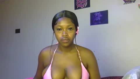 miss_sexyyy online show from December 2025 01:53:01 PM