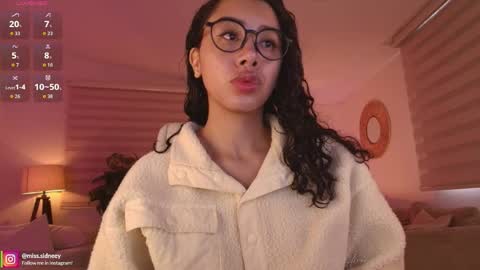 Amy Olivera online show from May 2026 12:44:01 PM