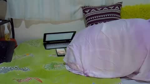 Snapshot of miss_squirty2 chatting on December 2024 09:25:02 AM jasmine online show from December 2024 09:25:02 AM