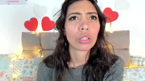 Snapshot of miss_veronica2 chatting on February 2025 12:43:02 PM Miss Veronica online show from February 2025 12:43:02 PM