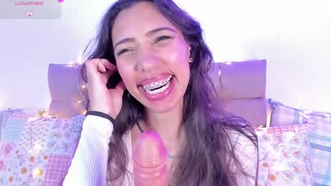 Snapshot of miss_veronica2 chatting on February 2025 03:42:02 PM Miss Veronica online show from February 2025 03:42:02 PM