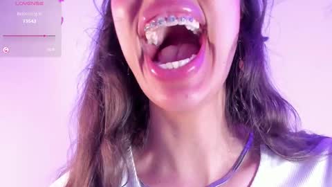 Snapshot of miss_veronica2 chatting on February 2025 06:47:02 PM Miss Veronica online show from February 2025 06:47:02 PM