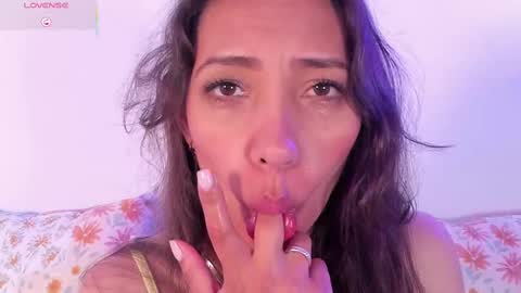 Snapshot of miss_veronica2 chatting on March 2025 03:18:02 PM Miss Veronica online show from March 2025 03:18:02 PM