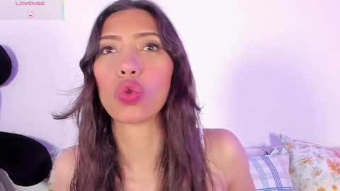 Snapshot of miss_veronica2 chatting on March 2025 12:19:02 PM Miss Veronica online show from March 2025 12:19:02 PM