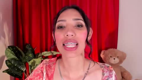 Snapshot of miss_veronica2 chatting on October 2025 01:26:02 PM Miss Veronica online show from October 2025 01:26:02 PM
