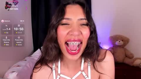 Snapshot of miss_veronica2 chatting on December 2025 01:20:02 PM Miss Veronica online show from December 2025 01:20:02 PM