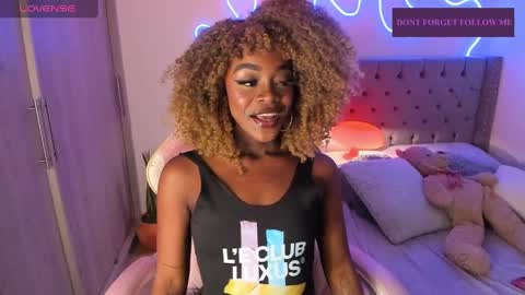 Snapshot of miss_west chatting on March 2025 07:51:02 AM Tay Tay Independent Model online show from March 2025 07:51:02 AM