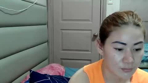 HOT MOMMY ZEPHYR online show from April 2026 10:06:01 AM