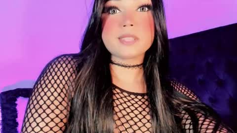 Snapshot of miss_zz chatting on November 2025 08:10:01 PM miss_zz online show from November 2025 08:10:01 PM