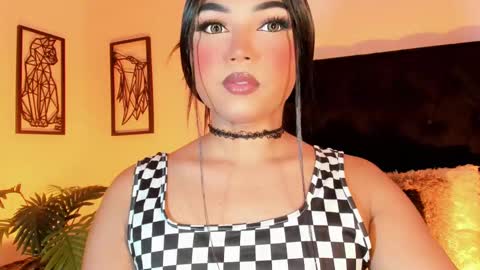 Snapshot of miss_zz chatting on November 2025 05:24:02 PM miss_zz online show from November 2025 05:24:02 PM