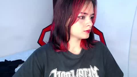 Snapshot of missakamee_420 chatting on January 2025 04:48:02 PM violeta online show from January 2025 04:48:02 PM