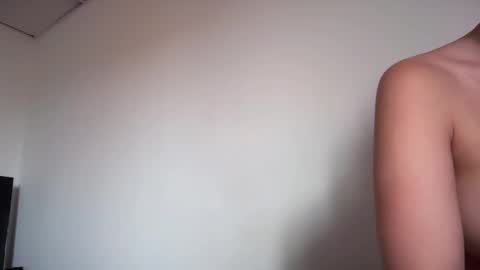 Snapshot of missameliah chatting on September 2025 01:04:01 PM Ameliahs online show from September 2025 01:04:01 PM