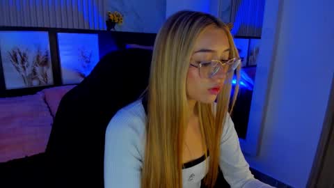 Snapshot of misscheelsee_as chatting on September 2025 01:18:01 AM misscheelsee_as online show from September 2025 01:18:01 AM