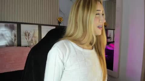 Snapshot of misscheelsee_as chatting on October 2025 10:18:01 PM misscheelsee_as online show from October 2025 10:18:01 PM