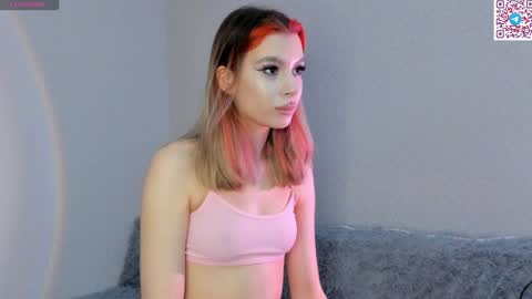 Snapshot of misseliss chatting on February 2025 01:19:02 AM Hello dear my name Elisa online show from February 2025 01:19:02 AM