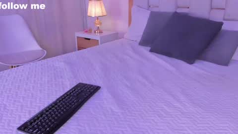 Snapshot of missjuliaa_ chatting on December 2024 03:20:01 AM A N N Y online show from December 2024 03:20:01 AM