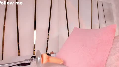 Snapshot of missjuliaa_ chatting on February 2025 02:57:01 PM A N N Y online show from February 2025 02:57:01 PM