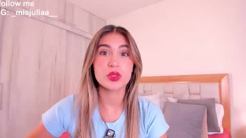 Snapshot of missjuliaa_ chatting on October 2025 03:13:02 AM A N N Y online show from October 2025 03:13:02 AM