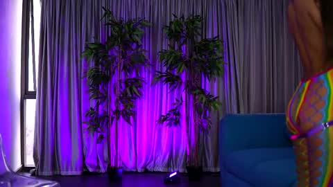 misskiarra online show from February 2025 05:20:01 AM