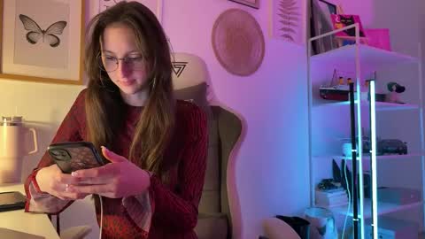misslalii online show from May 2026 09:12:02 PM