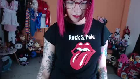 Miss Mia online show from April 2026 01:39:02 PM