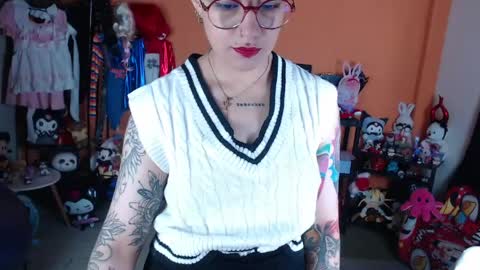Miss Mia online show from May 2026 01:19:01 PM