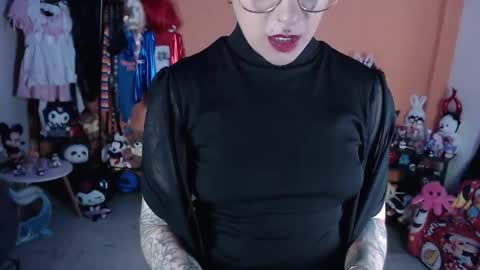 Miss Mia online show from May 2026 01:07:02 PM