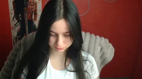 Snapshot of missmiamiss chatting on April 2026 11:42:01 AM Mia online show from April 2026 11:42:01 AM