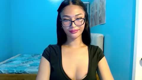 missminervaa online show from May 2026 08:26:02 PM