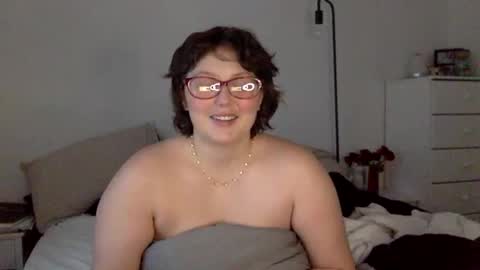 Snapshot of missmistressmal chatting on November 2025 12:26:01 PM missmistressmal online show from November 2025 12:26:01 PM