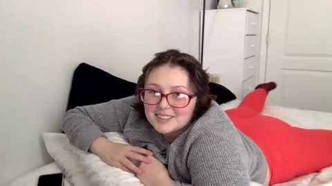 Snapshot of missmistressmal chatting on December 2025 06:03:02 PM missmistressmal online show from December 2025 06:03:02 PM