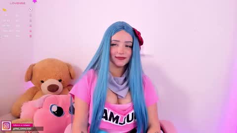 Pau Giraldo online show from November 2025 01:28:01 AM