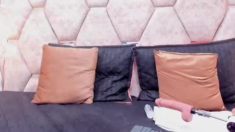 Snapshot of missperfectass_ chatting on January 2025 06:57:01 PM Sara online show from January 2025 06:57:01 PM