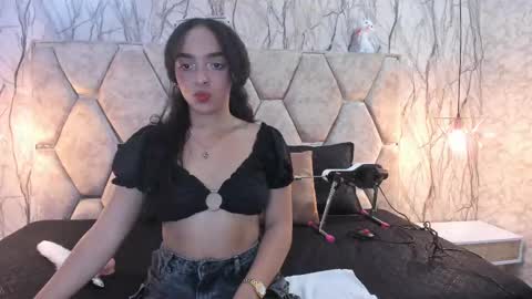 Snapshot of missperfectass_ chatting on January 2025 05:41:01 PM Sara online show from January 2025 05:41:01 PM