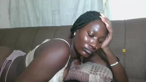 pretty gal online show from October 2025 11:49:01 PM