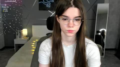 Snapshot of misss_evelyne chatting on December 2025 01:44:01 AM misss_evelyne online show from December 2025 01:44:01 AM