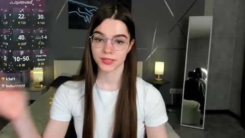 Snapshot of misss_evelyne chatting on December 2025 01:35:01 AM misss_evelyne online show from December 2025 01:35:01 AM