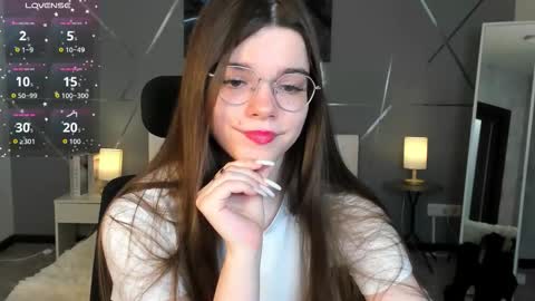 Snapshot of misss_evelyne chatting on February 2026 01:20:02 AM misss_evelyne online show from February 2026 01:20:02 AM