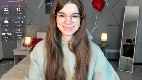 Snapshot of misss_evelyne chatting on February 2026 01:18:02 AM misss_evelyne online show from February 2026 01:18:02 AM